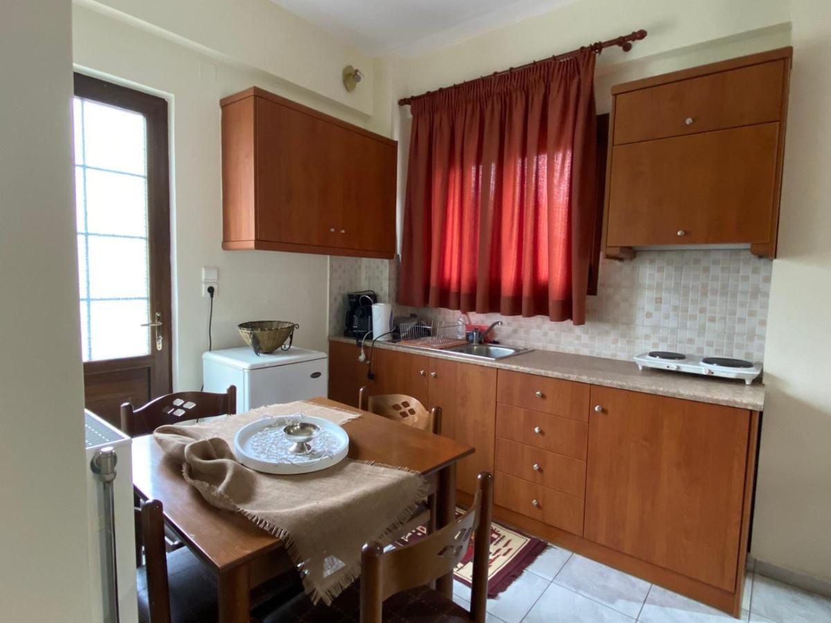 Artemis Mezonetes Apartamento Kalavryta Exterior foto