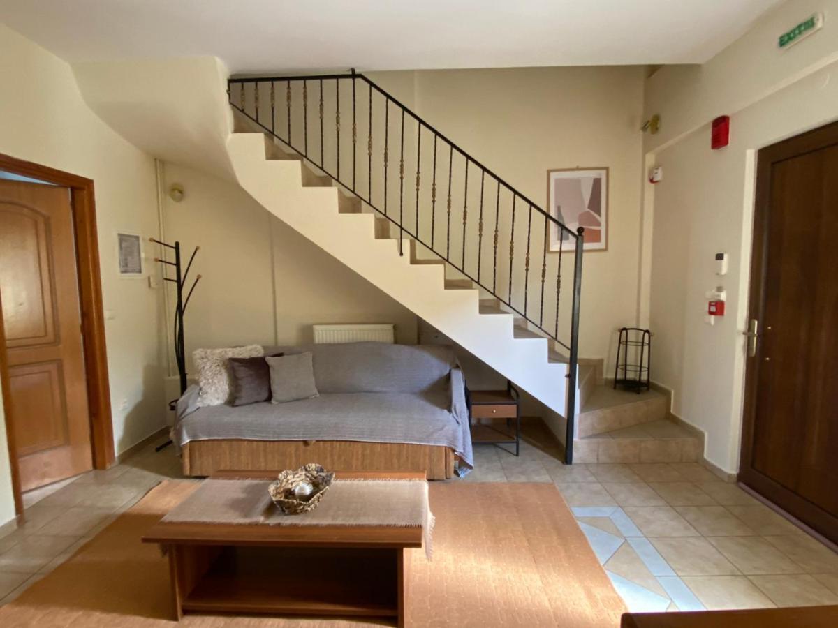 Artemis Mezonetes Apartamento Kalavryta Exterior foto